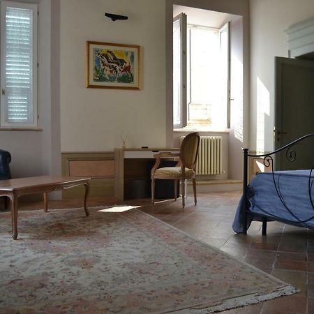Palazzo Roberti Hotel Monte San Giusto Kültér fotó