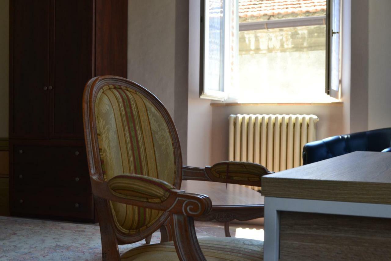 Palazzo Roberti Hotel Monte San Giusto Kültér fotó